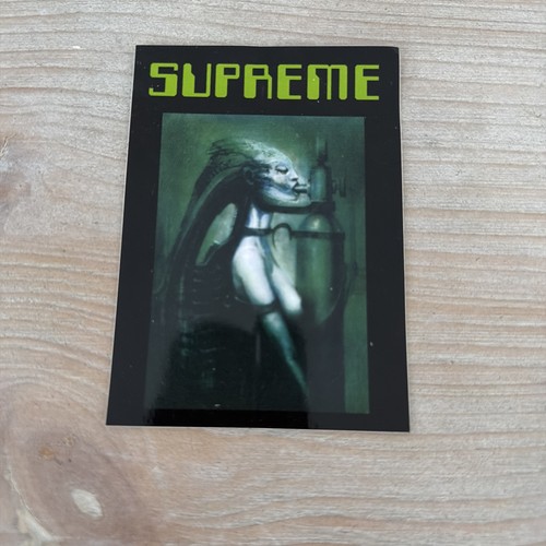 Adesivo supremo giger donna - hr,