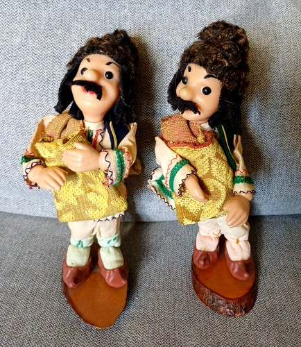 Coppia bambole souvenir - di,