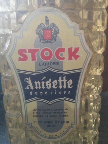 Stock liquore anisette - liquore,,