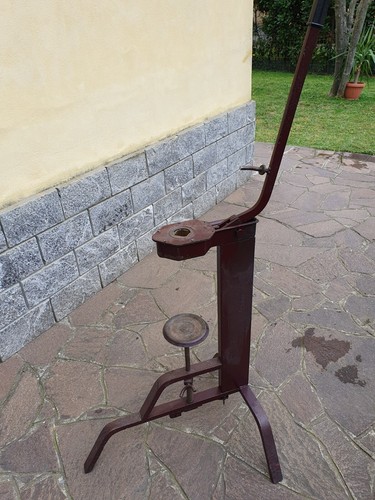 Macchina tappatrice tappi - macchina,