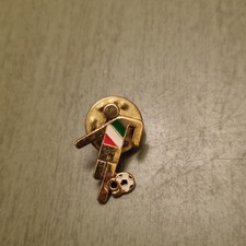 ITALIA 90 CALCIO PINS SPILLA CAMPIONATO DEL MONDO 1990 MASCOTTE CIAO ITALIA 90