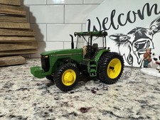 Trattore 1/32 John Deere 8400