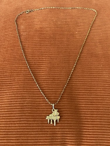Collana con ciondolo