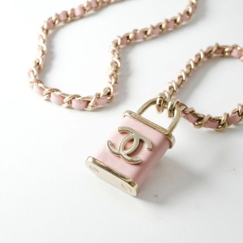 Chanel pendant choker pink - chanel,