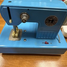 Macchina da cucire giocattolo