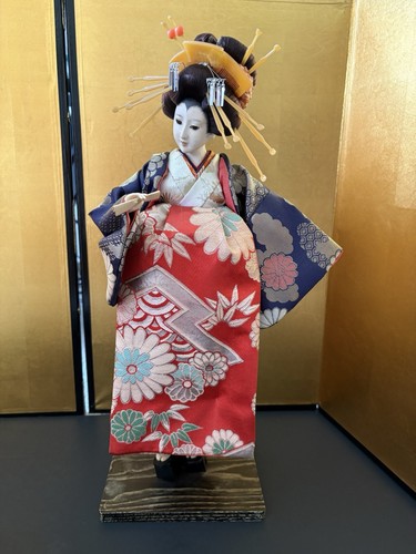 Bambola geisha giapponese