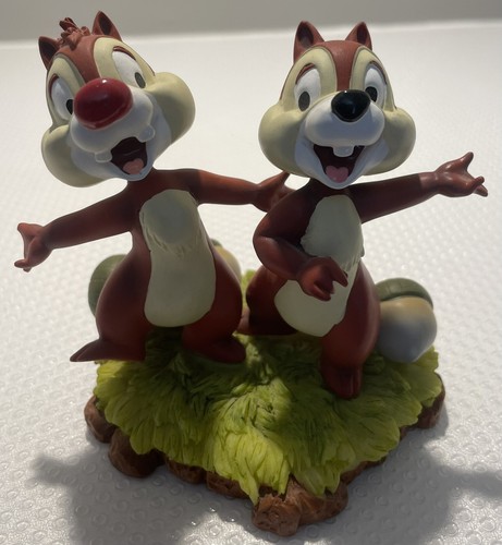Disney parks chip and dale - chip,