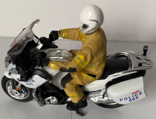 Miniature police en - miniature, 1/43,