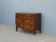 Comò cassettone tre cassetti genovese in noce, filettato, fine '700 - L 124,5 cm