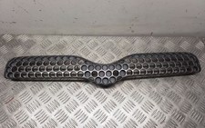 Toyota Yaris 2001 Kühlergrill
