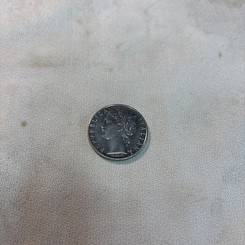 Italian 100 lire 1975 - italian,