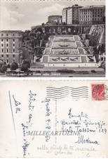 GENOVA: Giardini in Piazza della Vittoria  ( nelle aiuole le 3 Caravelle) 1954