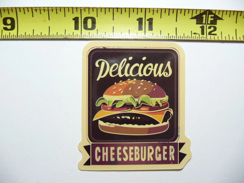 Delizioso cheeseburger piccolo - delizioso,
