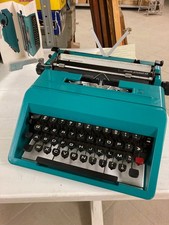 Macchina per scrivere Olivetti vintage
