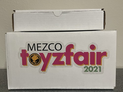 Mezco one toyz fair 2021 - toyz,