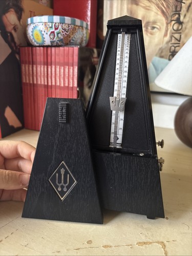Metronomo pyramid - metronomo,