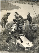 1955 MOTOCICLISMO IMOLA Moto di Tarquinio PROVINI e Luigi TAVERI dopo incidente