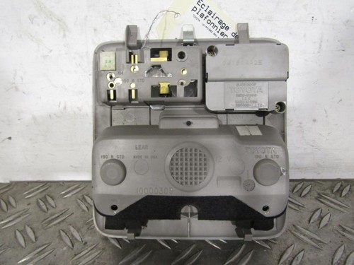 Luce cortesia toyota rav4 2 - cortesia,