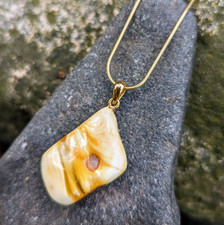 Ciondolo pietra ambra bianca
