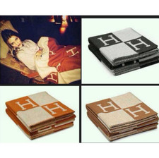 135X175CM Letter H Shawl