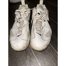 Taglia 10,5 - Nike Air Barrage