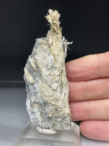 Rocks sepiolite fibrosa - -, "fibrosa"