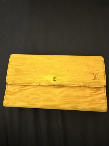 Louis vuitton epi porta - lv,