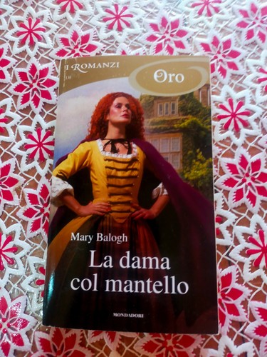 Dama col mantello - col,