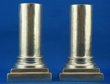 MARINONI Coppia Reggi Libri Fermalibri scultura metallo peltro colonna design XX