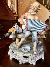 Scultura in porcellana dell antica manifattura napoletana Mollica Capodimonte