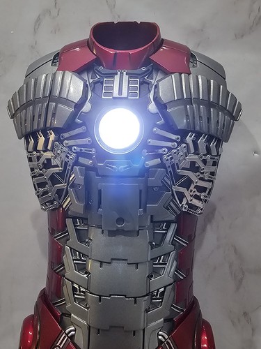 Hot toys iron - hot,