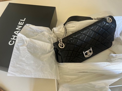 Chanel icons secret jumbo flap - chanel,