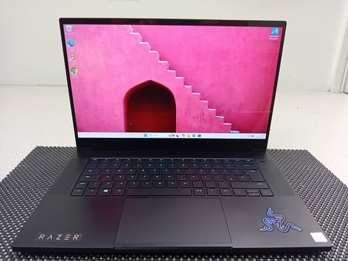 Oled touchscreen razer - 4k,