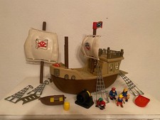 Modellino vintage galeone Fisher Price con personaggi