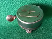 Vecchio campanello per - vecchio,