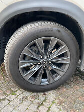 Pneumatici invernali Yokohama con cerchi in lega 225/60/R18  per Lexus NX300h