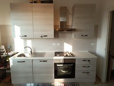 Cucina Lineare con Lavastoviglie, Pari Al Nuovo