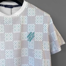 T-shirt Louis Vuitton quadrata