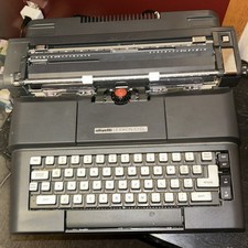 Vintage Olivetti Lexikon 83 DL