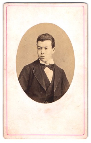 Fotografia giovane ragazzo