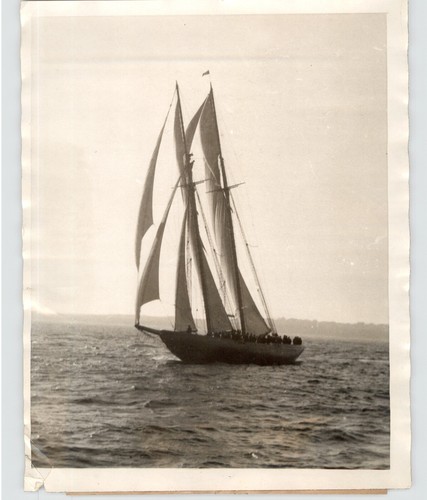 American sail yacht - yacht, "columbia"