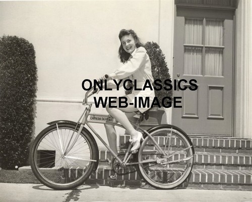 Sexy joan leslie camera - joan,