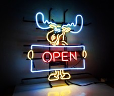 Insegna al neon cervo aperta