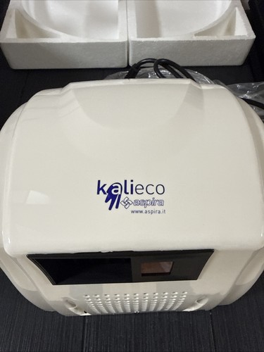Asciugamani elettrico - , a