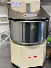 MACCHINA IMPASTATRICE PROFESSIONALE 5KG