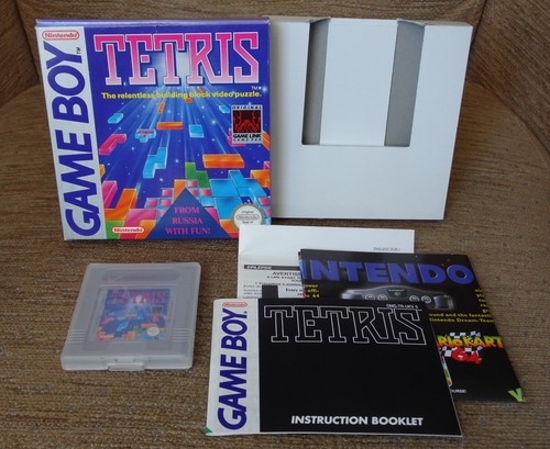 Nintendo game boy tetris - nintendo,