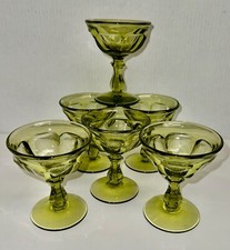 6 vecchi bicchieri da