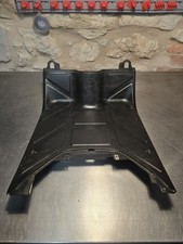 PEDANA PLASTICA CARENA PIAGGIO