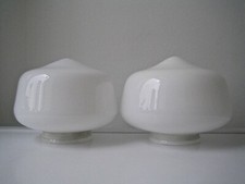 COPPIA PARALUMI PLAFONIERE ART DECO' ANNI '20 IN VETRO OPALINO BIANCO