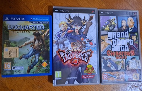 Custodie giochi psp psvita - custodie,